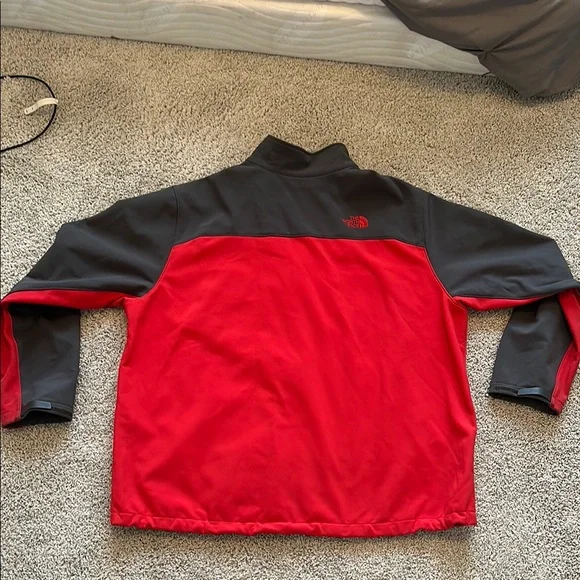 The North Face Men's Red and Gray Jacket - Picture 2 of 2